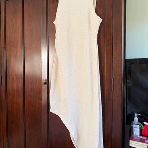 Elegant Cream Sleeveless Dress